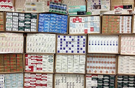 香港海关检获市值约330万的走私香烟拘捕三人