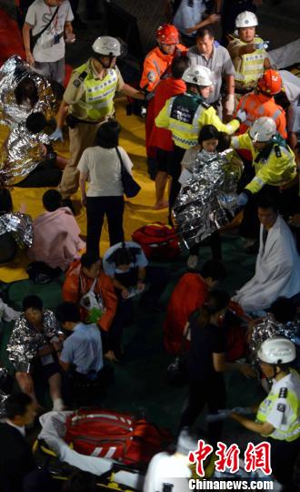 香港南丫岛撞船生还者:以为自己必死无疑