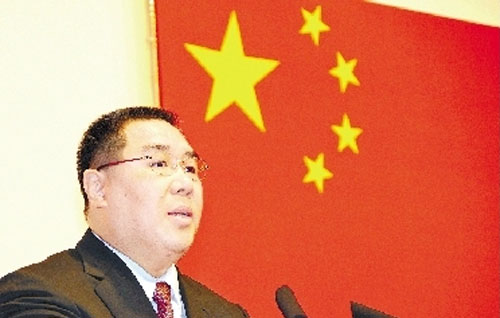崔世安:促经济多元改善民生建长效社保制度