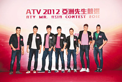 2012“亚洲先生”甄选3位前亚姐挑人展开问答(图)