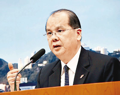 香港下月商讨退休保障不与长者生活津贴挂钩