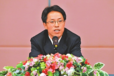 张晓明解读港澳工作重点:把握三对关系(图)