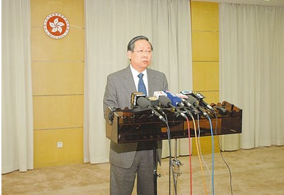 香港保安局长:深港联手打“水客”行动见效不手软