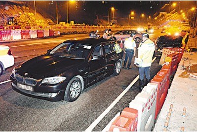 港男子偷车狂飙警方“隐形战车”穷追逾8公里(图)