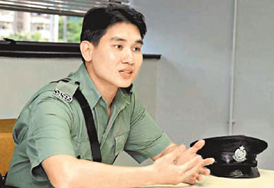 昔日马桶救婴英雄香港一警长冒寒巡逻后猝死(图)