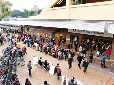 水货常客禁赴港粤港两地严查一日多次往返者(图)