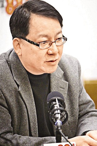 香港入境处简化出入境程序为证件盖章成历史(图)