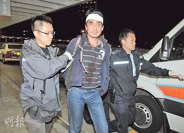 香港一父亲被儿子打伤反袭警护子二人同被捕