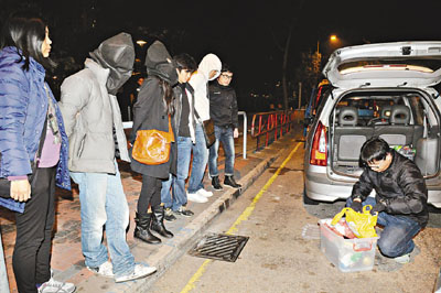 截“毒品快餐车”香港警方拘捕3名毒贩