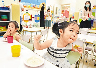 滥收杂费避规管香港幼儿园连儿童内衣都收钱(图)