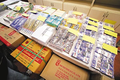 香港有人将探监变成赚钱生意提供代客探监服务