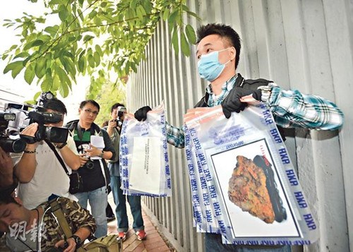 香港警方破黑帮运毒新招相簿内夹“吸毒纸”