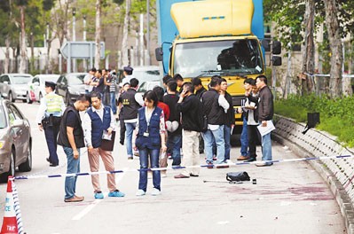 香港黑帮老大惨遭活劈案后续警方拘4人调查(图)