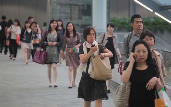 香港公务员加薪或低过通胀工会称与期望落差大