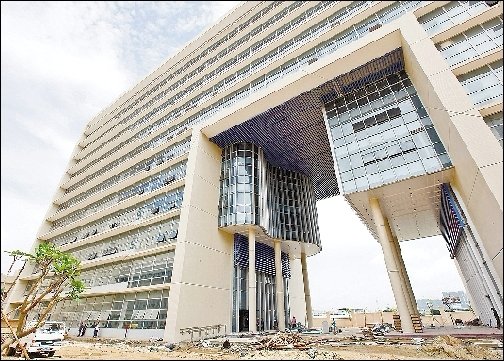澳大新校区明年春全面迁入巴士往返新旧校区