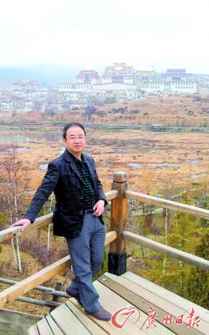 内地纷纷推出山寨“大黄鸭”缘何人气不旺?