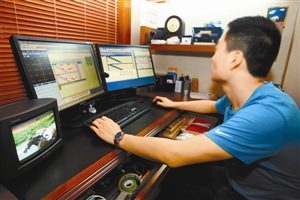 特大外围马赌博点藏身居民楼深港警方联手捣毁