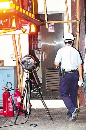 香港3小时内发生3宗火警逾80人需紧急疏散(图)