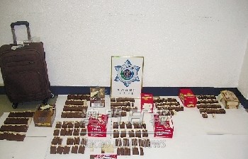 ����α�������͵�뾳���ź��ؽػ�һ̨��Ů��