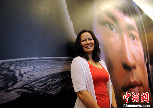 香港纪念李小龙逝世40周年李小龙之女现身谈父亲