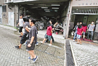 香港警方捣破色情光盘制造工场拘捕4名内地男子