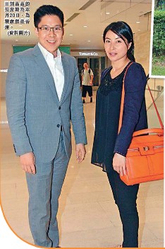 港媒曝郭晶晶20日剖腹产霍震霆笑不否认(图)