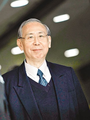 香港前高官许仕仁欠债7400万贪污案将连审70天