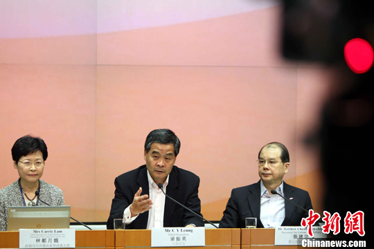 港府公布香港首条“贫穷线”官员称非“扶贫线”