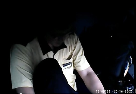 乘客拍片揭司机驾驶室中剪指甲港铁称高度关注