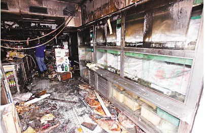 港知名饭店发生火灾数百斤大闸蟹惨遭焗死(图)