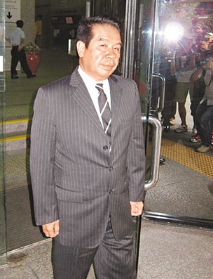 香港富豪杨家诚自曝18岁炒股起家曾为明星理发