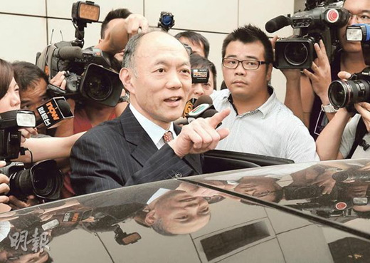 ��Ӣ���Ų������Ʒ粨�����ع���Ů������ս��