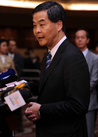 梁振英:拟拨4000万赈灾菲未提延长人质事件制裁期