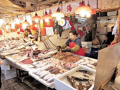 禽流感影响港人改用海鲜吃火锅过冬至(图)