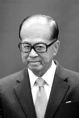 李嘉诚再减持唯一A股公司20年获益近200倍(图)