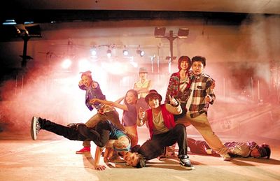 《狂舞派》导演:“不接受新挑战,香港电影走不远”