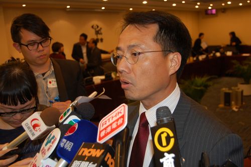 香港将实施新“辱警应对指引”否认会以言入罪