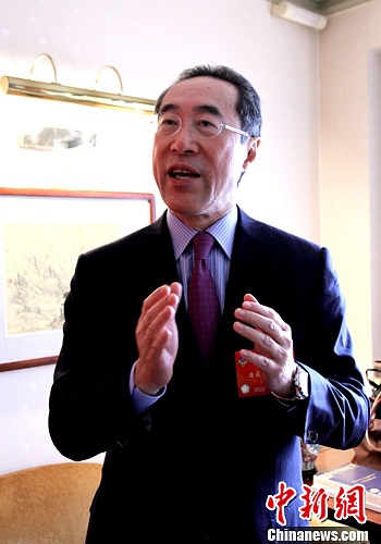 唐英年:香港服务业将为内地深化改革提供借鉴