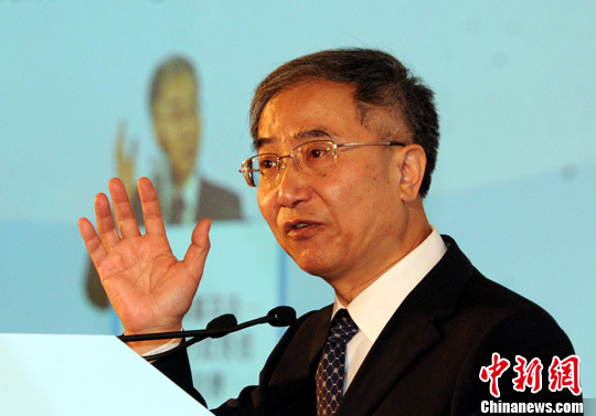 饶戈平介绍修改香港特区行政长官产生办法法律依据