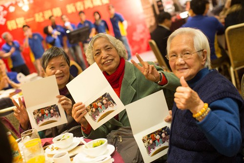 �л�������ҵ��չ�ܲ�ׯΰ���볤��һ�����