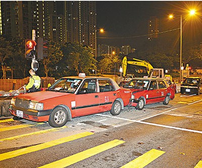 香港发生三车相撞事故一司机涉嫌药驾被扣查
