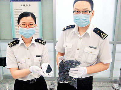 ��Ů�������װ���ߵ��ѳ�ˮ�������ڴ��ر���