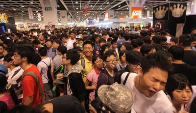 ��۶����ڱ�Ļ�̼�׬ʴ�������˻�ϲ���˳�