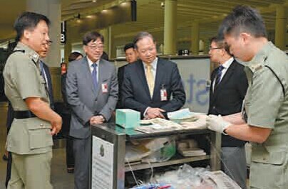 �۸�����Ӧ���Ϸ������������Ĺ��ÿ��뾳������