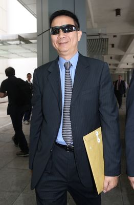 港前高官涉贪案:关雄生被指通过朋友给许仕仁汇款