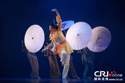 射雕英雄传武功排行_《射雕英雄传》英译本:用“镜头感”表现“武侠滋味”