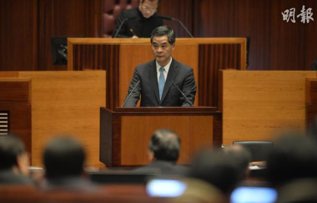 ����Ӣ����ʩ������ƾ���ƫ�롶������������