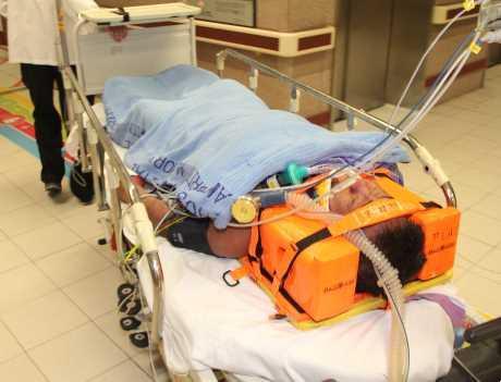 �����ڴ�����ʳ����¯��ը�����沿˫������