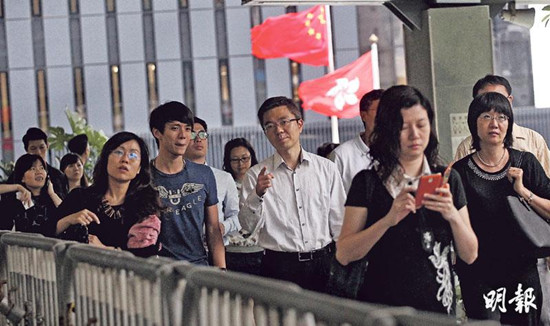 香港公务员有望连续第6年加薪幅度3.02%至4.12%