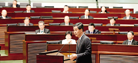 梁振英:反对破坏香港经济勿再姑息拉布议员